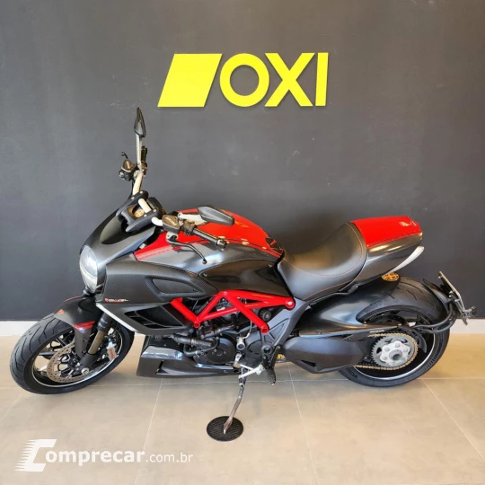 DIAVEL 1198 Carbon