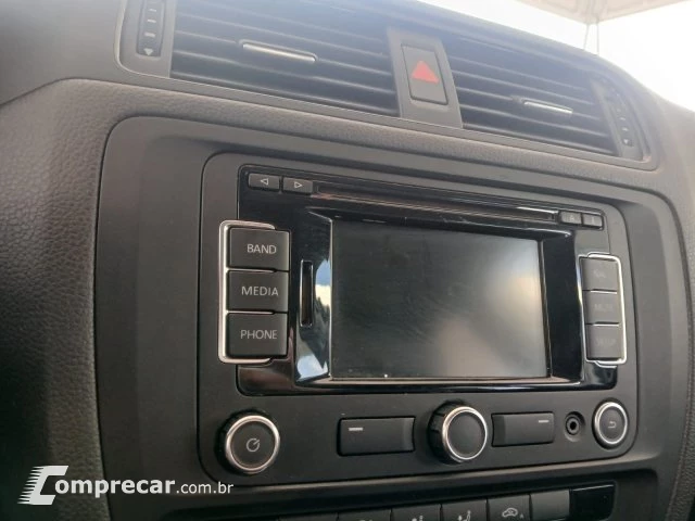 JETTA - 2.0 COMFORTLINE 4P TIPTRONIC