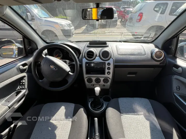 FIESTA 1.6 MPI Class Sedan 8V