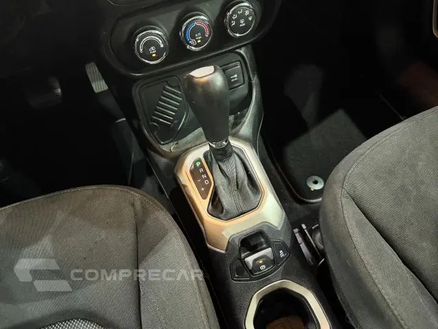 RENEGADE - 1.8 16V SPORT 4P AUTOMÁTICO