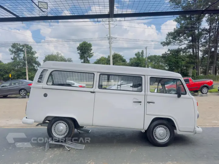 Kombi 1.4 FLEX STD 9 LUGARES