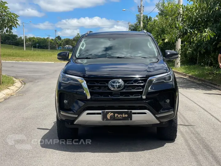 HILUX SW4 2.8 D-4d Turbo Diamond 7L 4X4