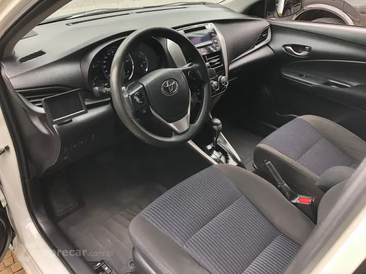 Yaris 1.5 16V Flex Sedan Xl Multidrive