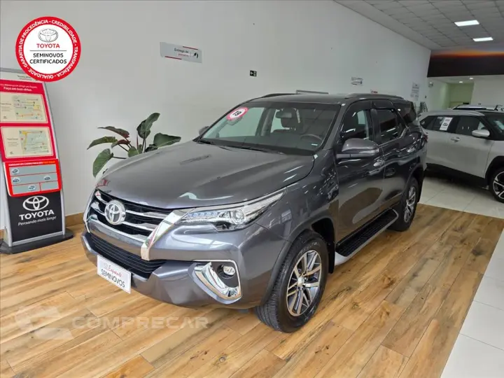 HILUX SW4 2.8 SRX 4X4 7 LUGARES 16V TURBO INTERCO