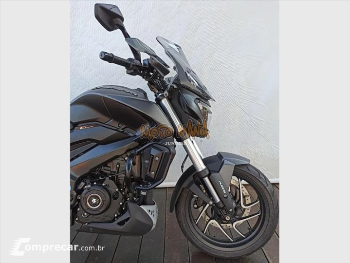 DOMINAR 400