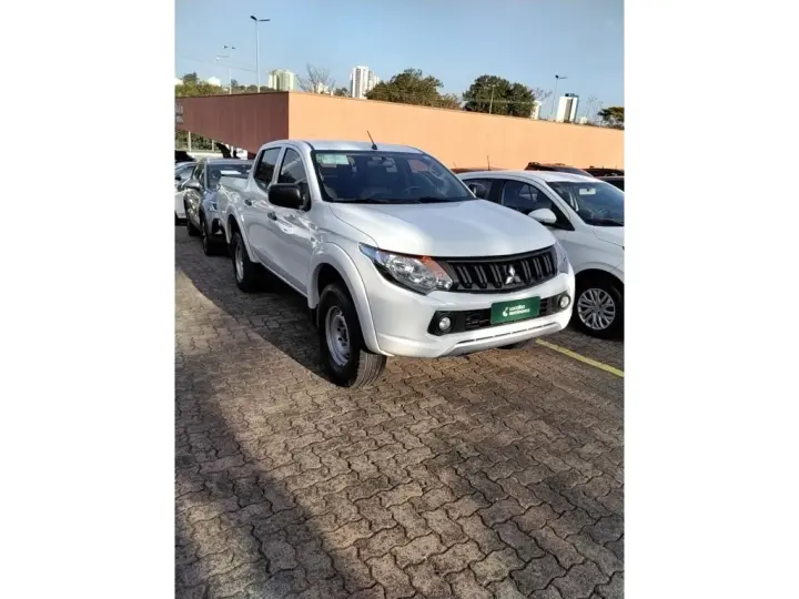 L200 TRITON 2.4 16V TURBO DIESEL GL CD 4X4 MANUAL