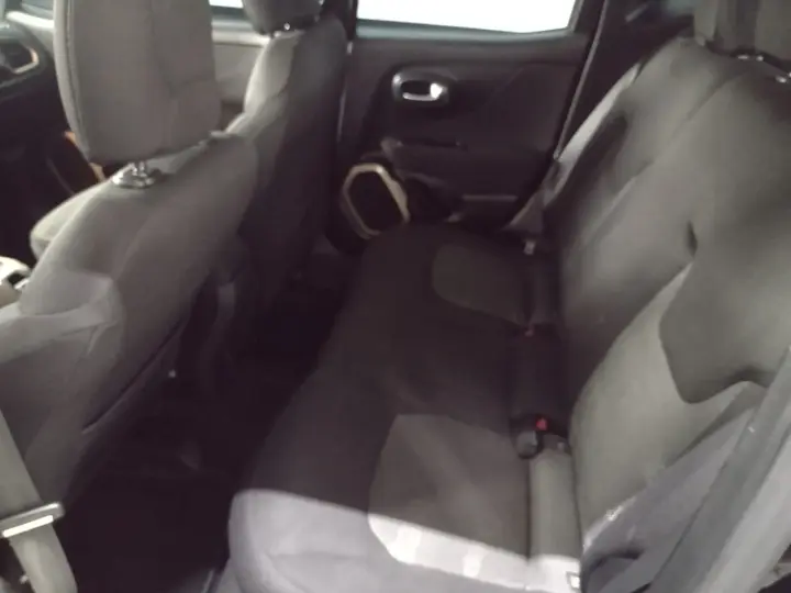 RENEGADE 1.8 16V Sport