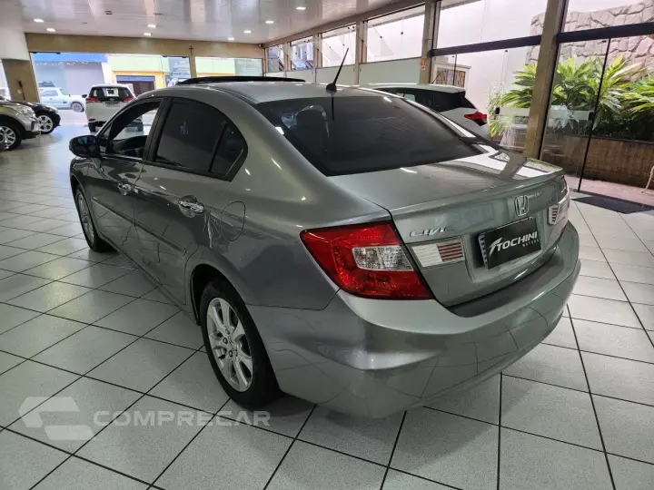 Civic 1.8 16V 4P EXS AUTOMÁTICO