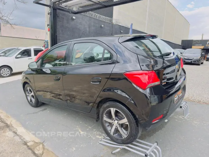 Onix Hatch 1.4 4P FLEX LTZ