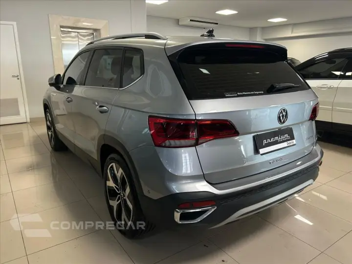 TAOS 1.4 250 TSI TOTAL FLEX HIGHLINE AUTOMÁTICO