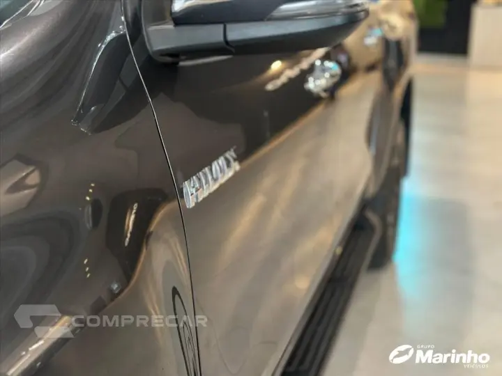 HILUX 2.8 D-4D TURBO DIESEL CD SRX 4X4 AUTOMÁTICO