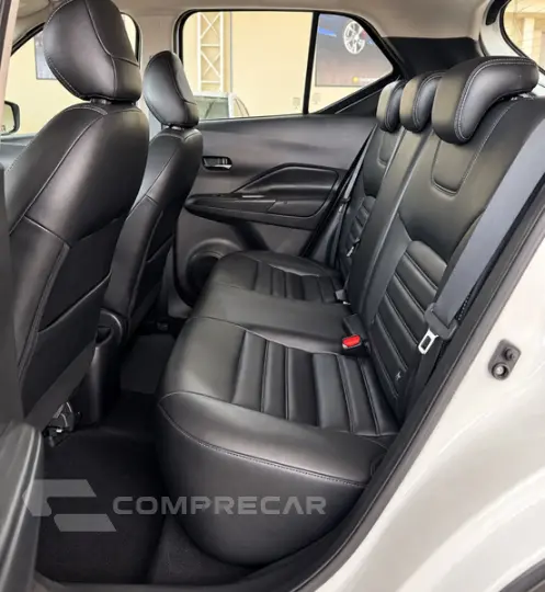KICKS ADVANCE CVT