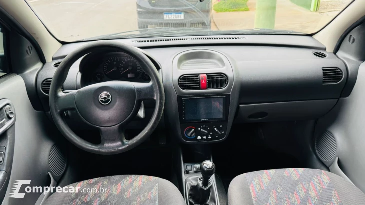 CORSA 1.8 MPFI Maxx Sedan 8V