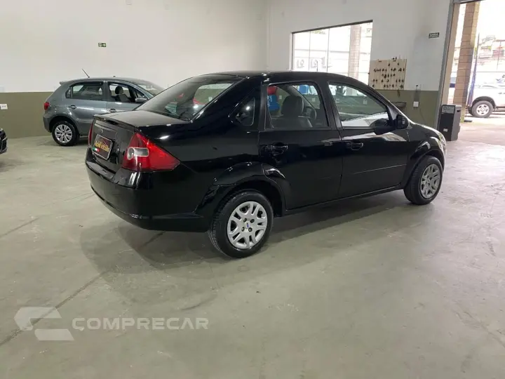 Fiesta 1.6 Mpi First Sedan 8V Flex 4P Manual