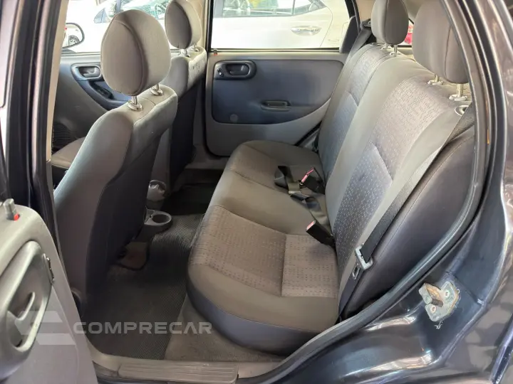 CORSA 1.0 MPFI Maxx Sedan 8V