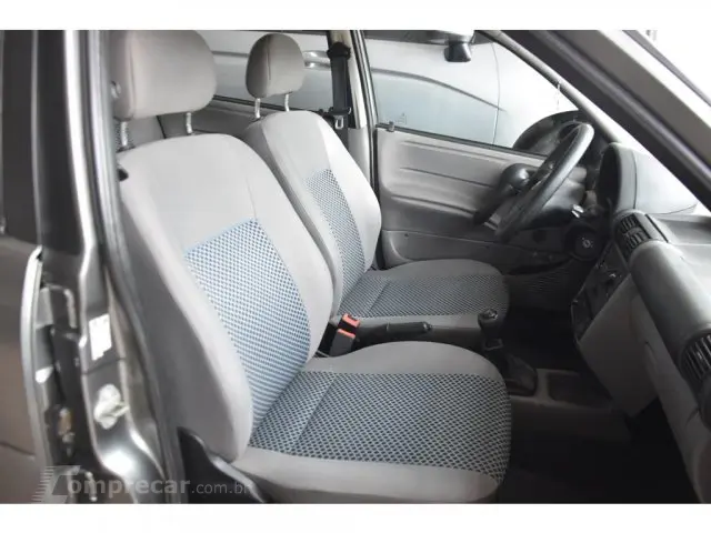 CLASSIC - 1.0 MPFI LS 8V 4P MANUAL