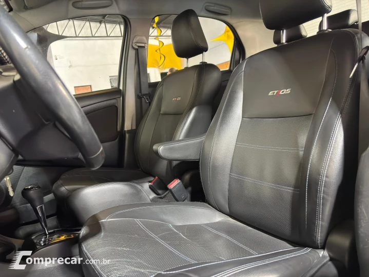 ETIOS 1.5 PLATINUM SEDAN 16V FLEX 4P AUTOMÁTICO
