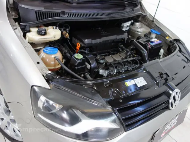 FOX - 1.0 MI 8V 4P MANUAL