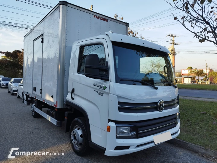 Delivery Express+  2.8 Prime + Baú Facchini