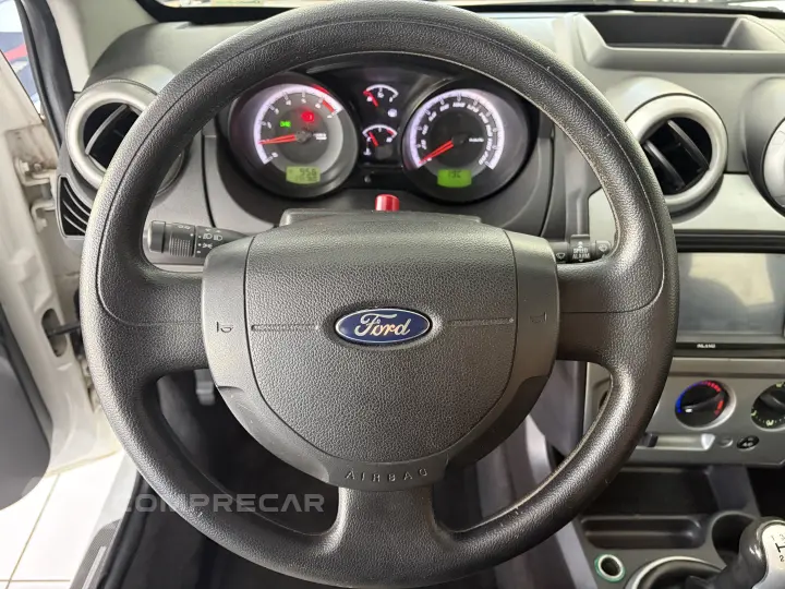 FIESTA 1.6 ROCAM SE SEDAN 8V FLEX 4P MANUAL