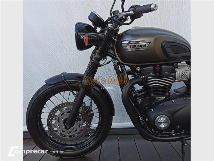 BONNEVILLE T100 BLACK 900