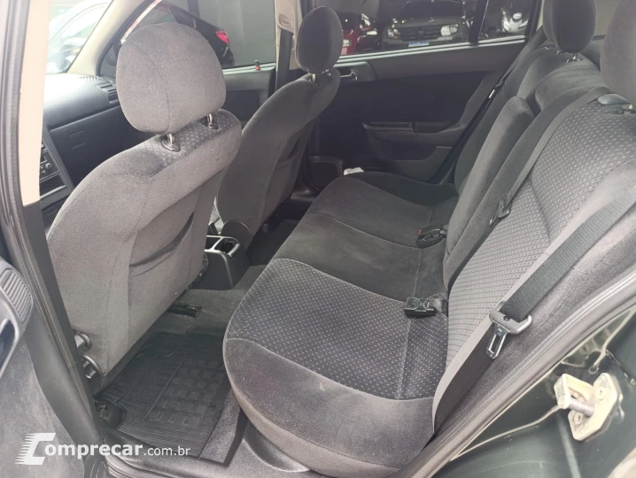 ASTRA 2.0 MPFI Advantage 8V