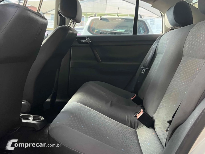 POLO SEDAN 1.6 MI 8V FLEX 4P MANUAL