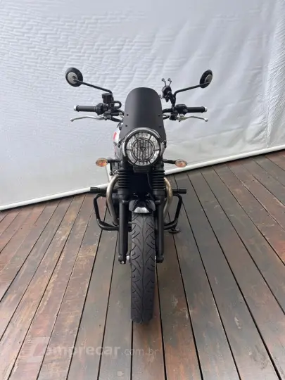 TRIUMPH STREET TWIN