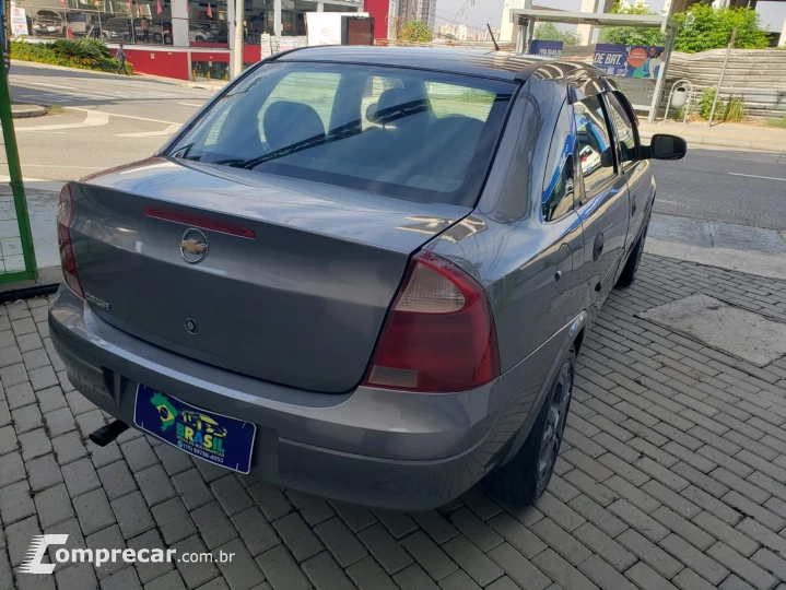 Corsa 1.8