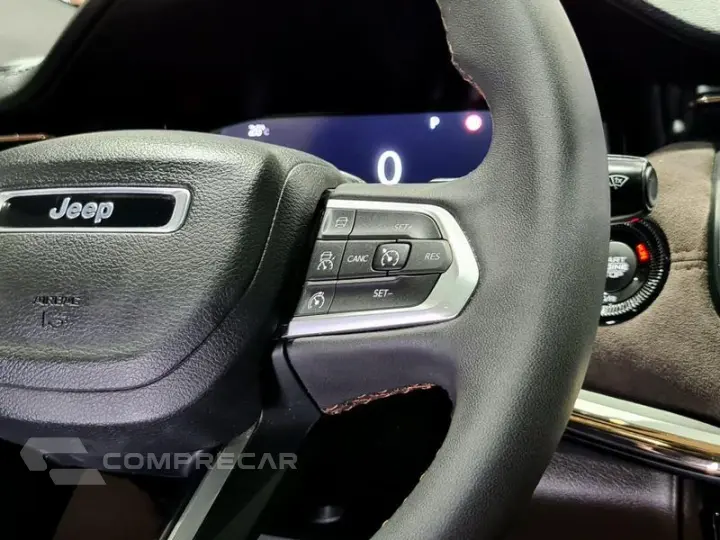 COMMANDER OVERLAND T270 1.3 TB FLEX AUT