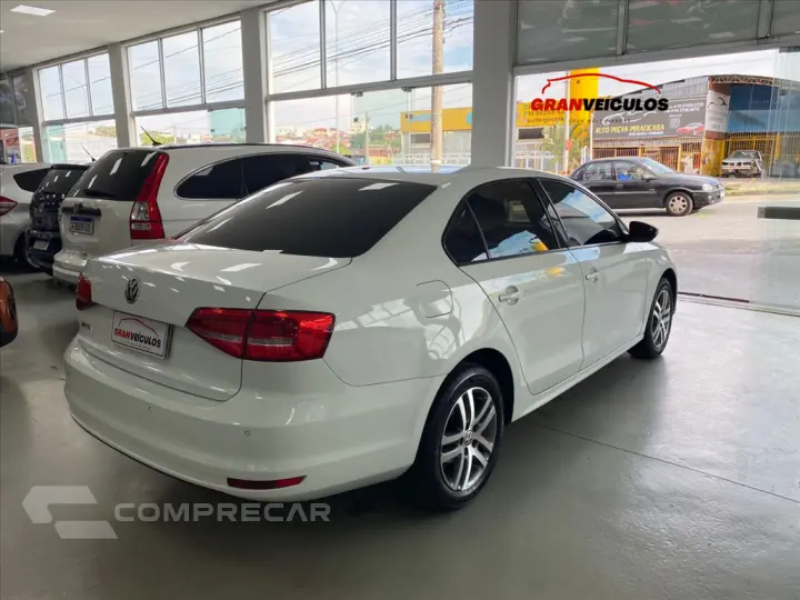 JETTA 2.0 COMFORTLINE FLEX 4P TIPTRONIC