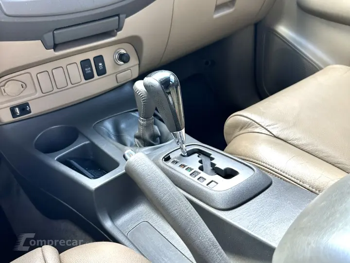 HILUX SW4 3.0 SRV 4X4 16V TURBO INTERCOOLER DIESEL 4P AUTOMÁ