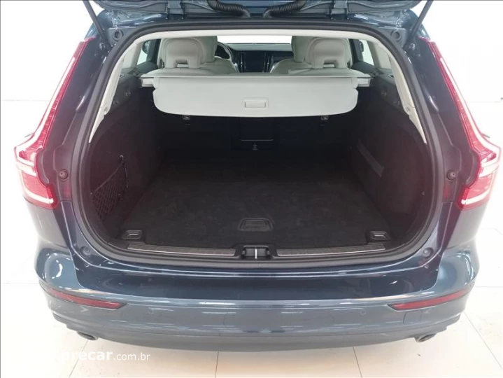 V60 2.0 T5 Momentum Geartronic