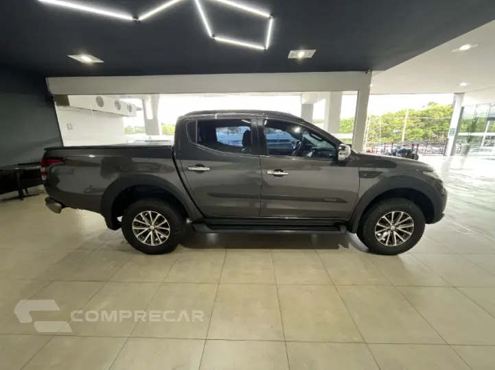 L200 TRITON 2.4 16V Turbo Outdoor Hpe-s CD 4X4
