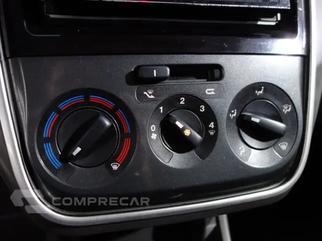 PUNTO - 1.6 ESSENCE 16V 4P MANUAL