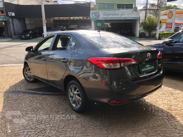 Yaris 1.5 16V Flex Sedan Xs Connect Multidrive
