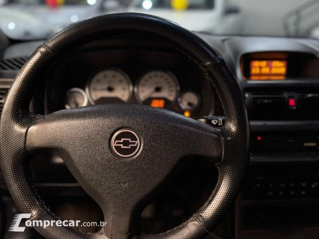 ASTRA HATCH - 2.0 MPFI ADVANTAGE 8V 4P MANUAL