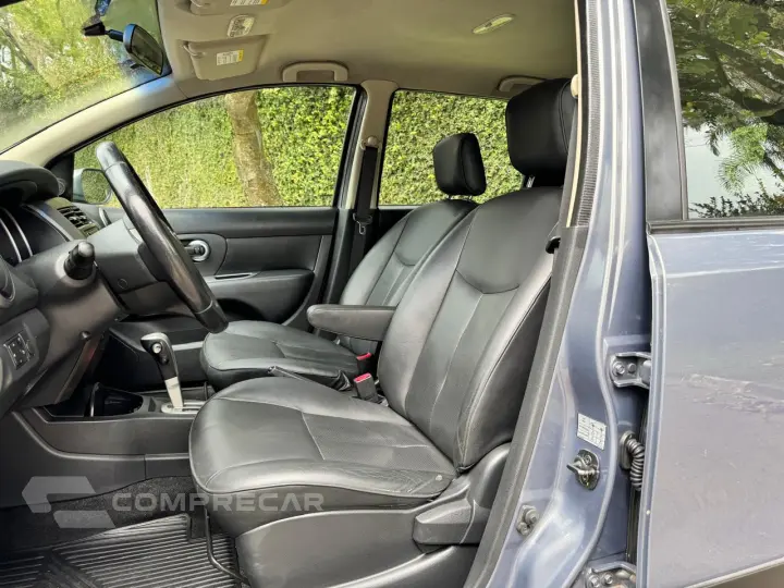 LIVINA 1.8 SL X-gear 16V