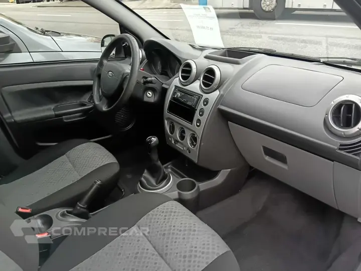 FIESTA 1.6 MPI Class Hatch 8V
