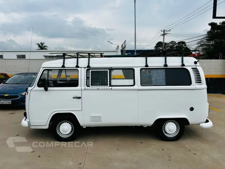 Kombi 1.4 FLEX STD 9 LUGARES