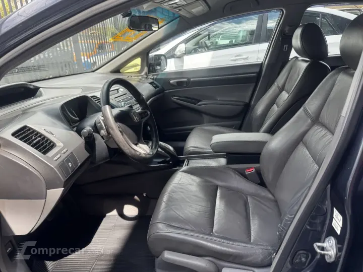 Civic 1.8 16V 4P FLEX EXS AUTOMÁTICO