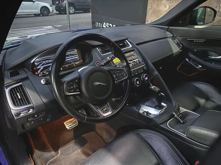 E-PACE 2.0 16V P300 R-dynamic SE AWD