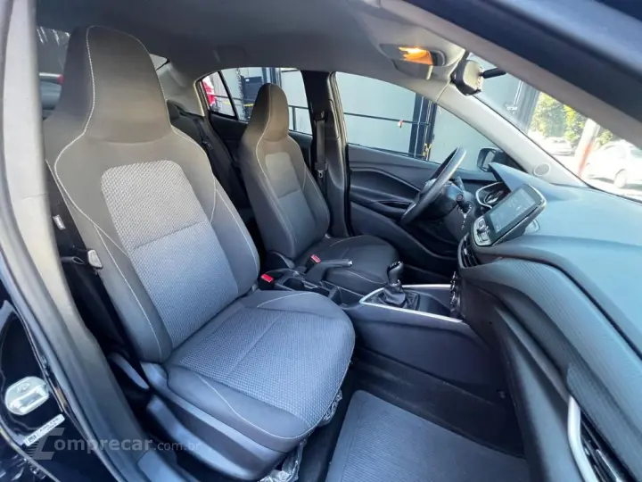ONIX SEDAN Plus LT 1.0 12V TB Flex Mec.