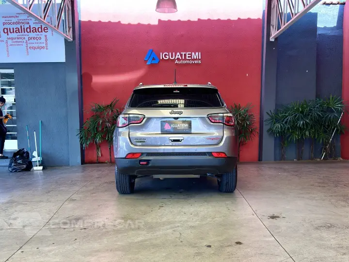 COMPASS 2.0 16V DIESEL TRAILHAWK 4X4 AUTOMÁTICO