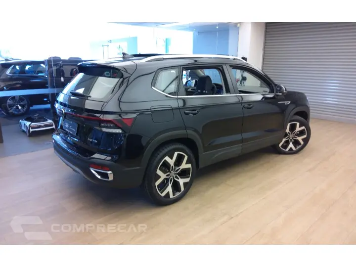 TAOS 1.4  250 TSI TOTAL FLEX HIGHLINE AUTOMÁTICO