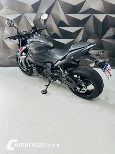 gsx--s1000 az