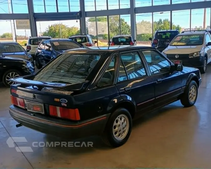 ESCORT 1.8 Guarujá 8V