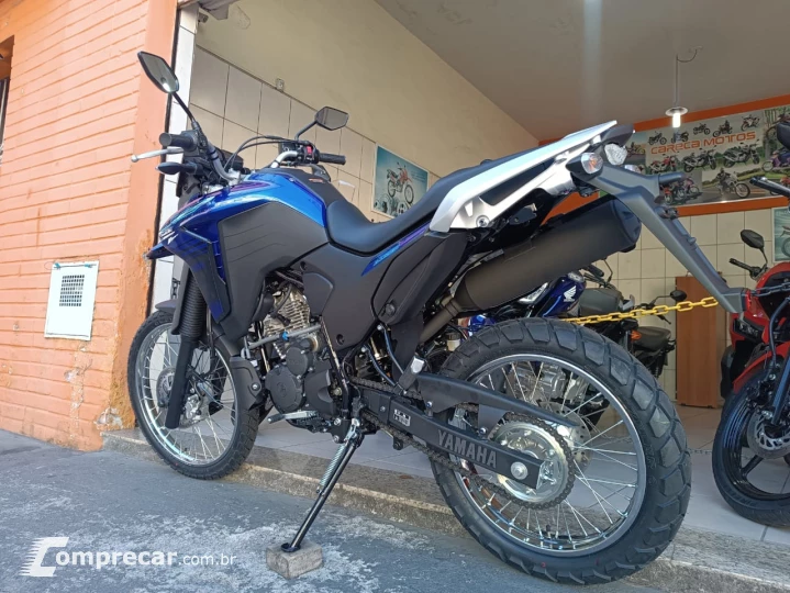 XTZ 250 LANDER