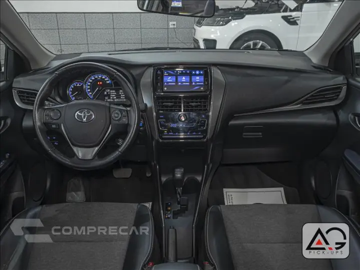 YARIS 1.5 16V Sedan XS Connect