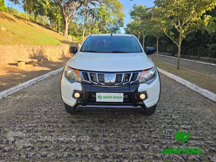 L200 TRITON 2.4 16V TURBO DIESEL OUTDOOR GLS CD 4